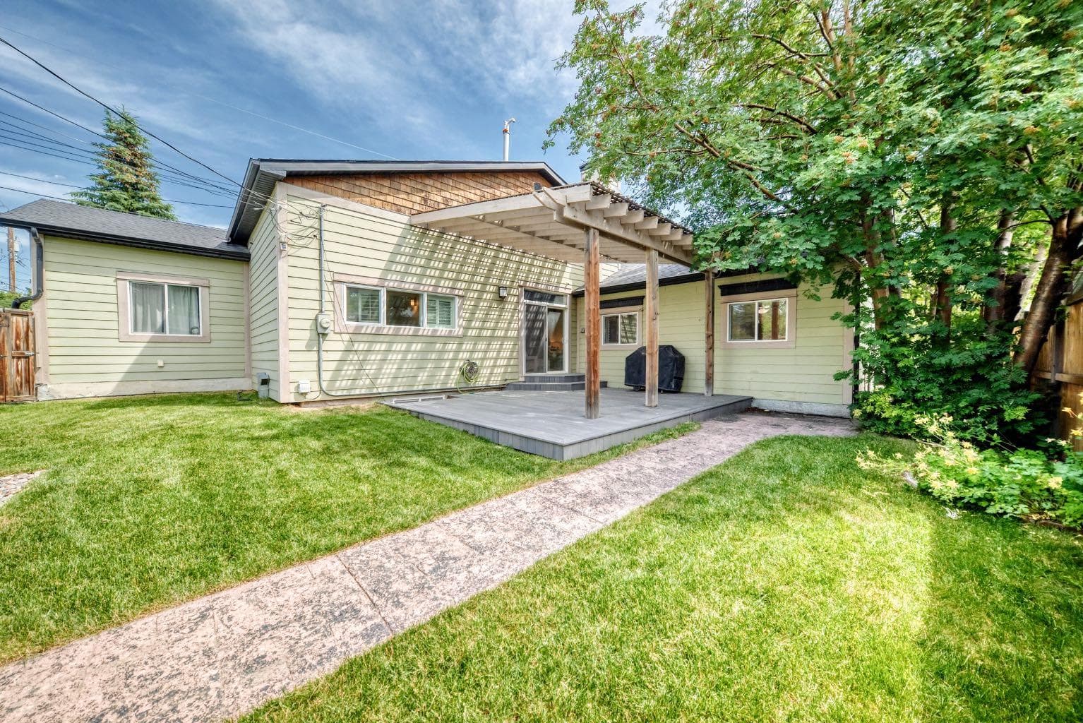 2623 Glenmount Drive SW