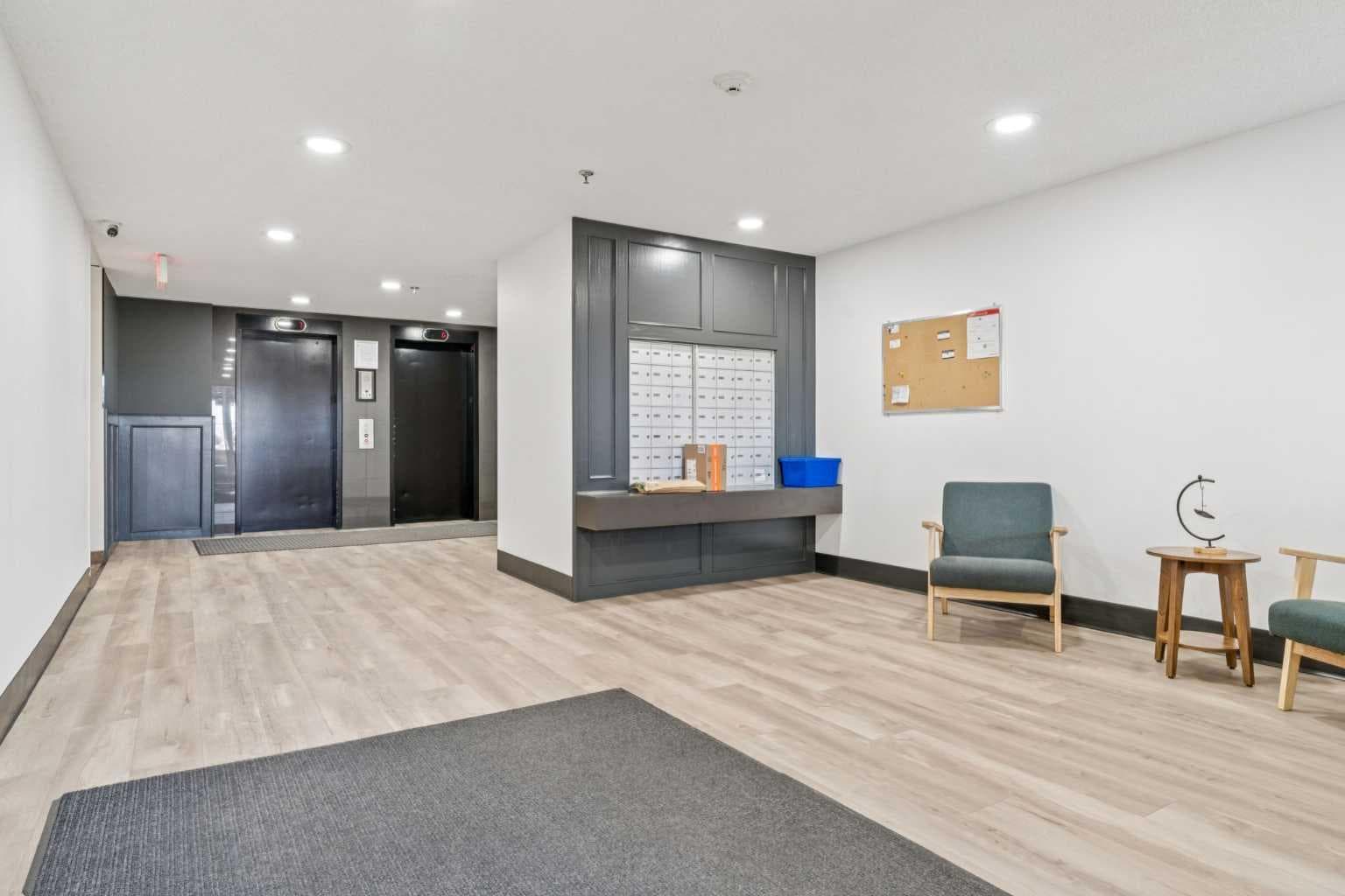 103, 2011 University Drive NW