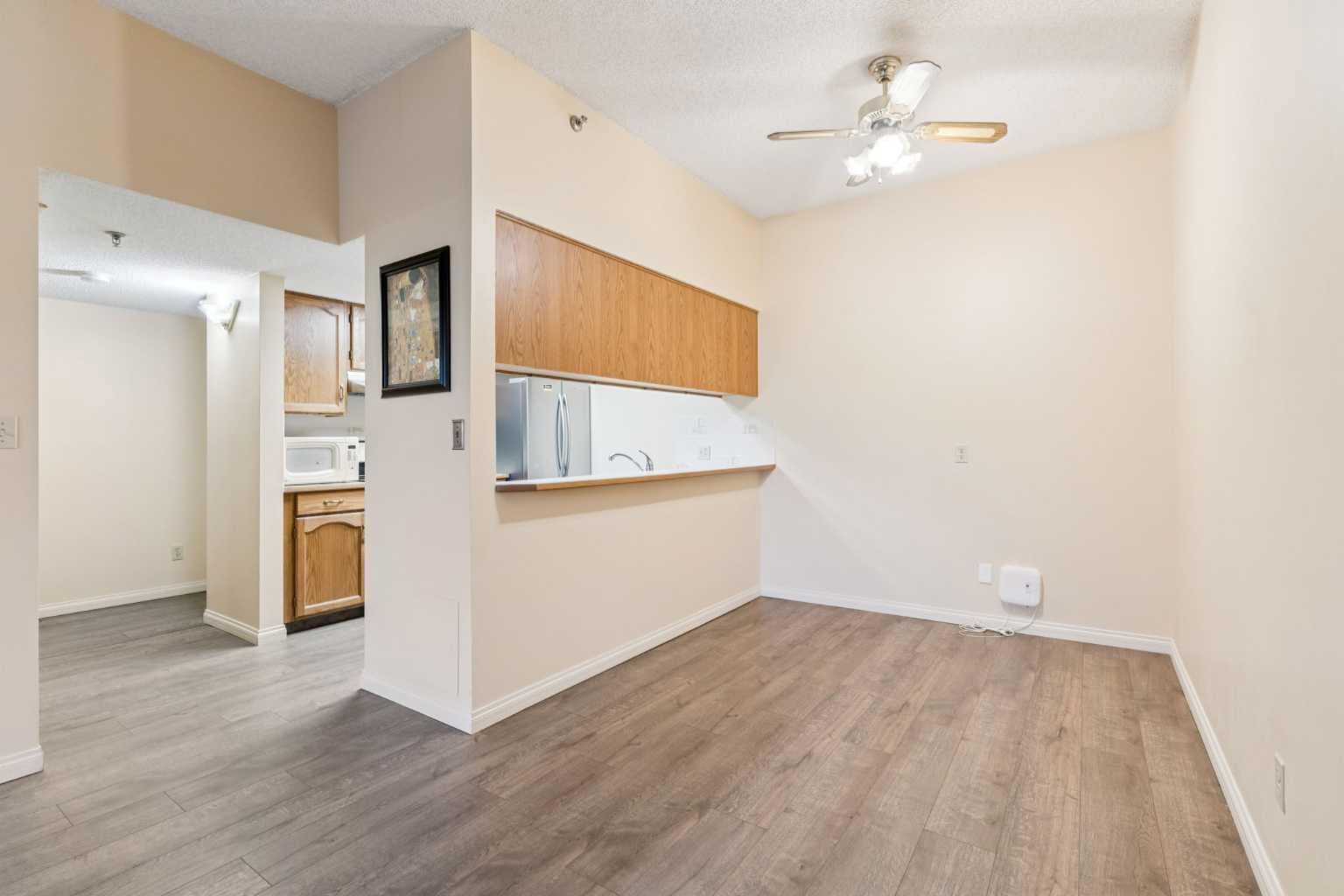 103, 2011 University Drive NW