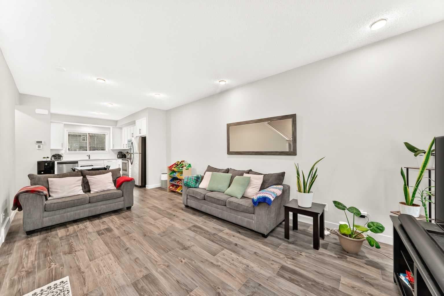 112 Carrington Boulevard NW