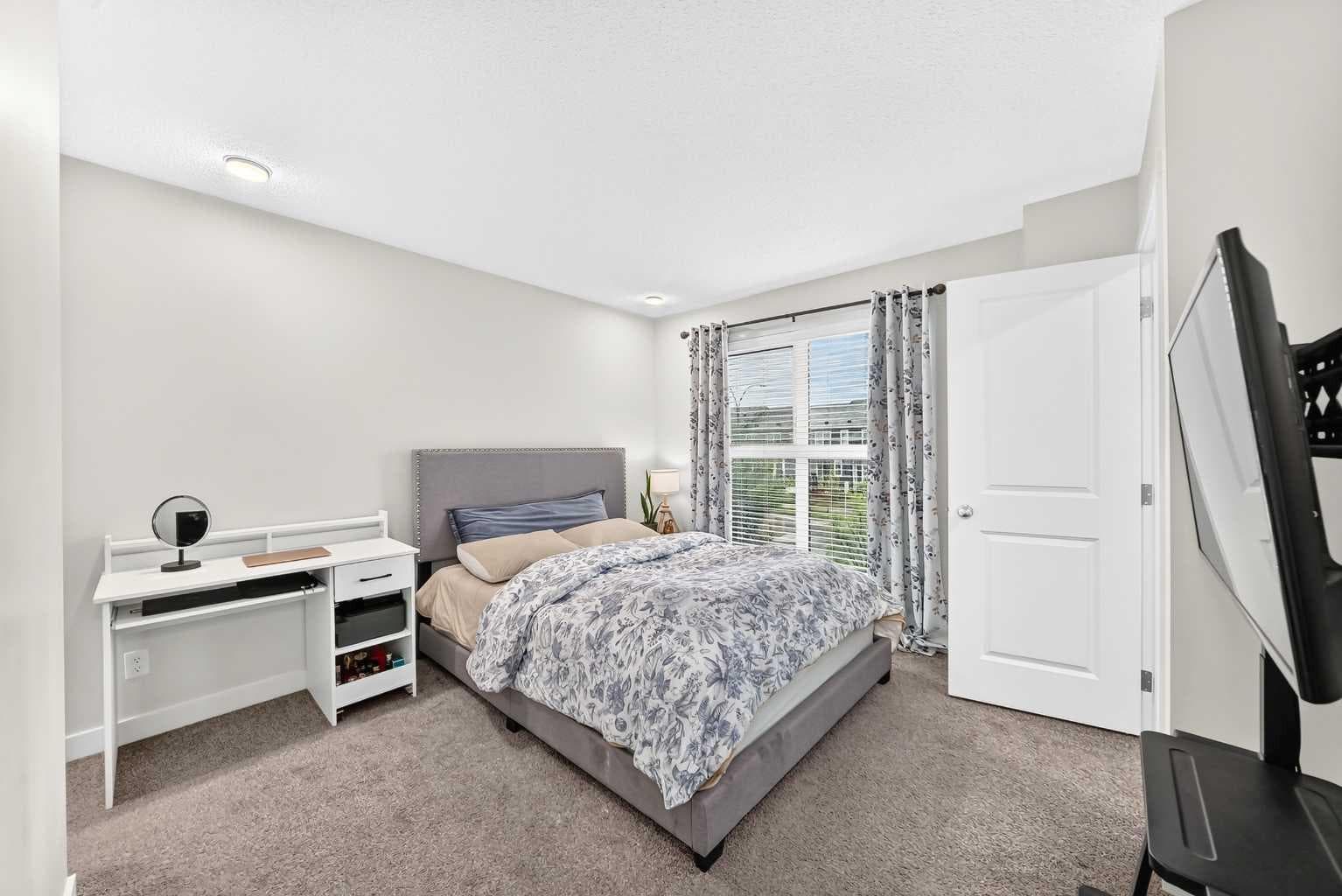 112 Carrington Boulevard NW