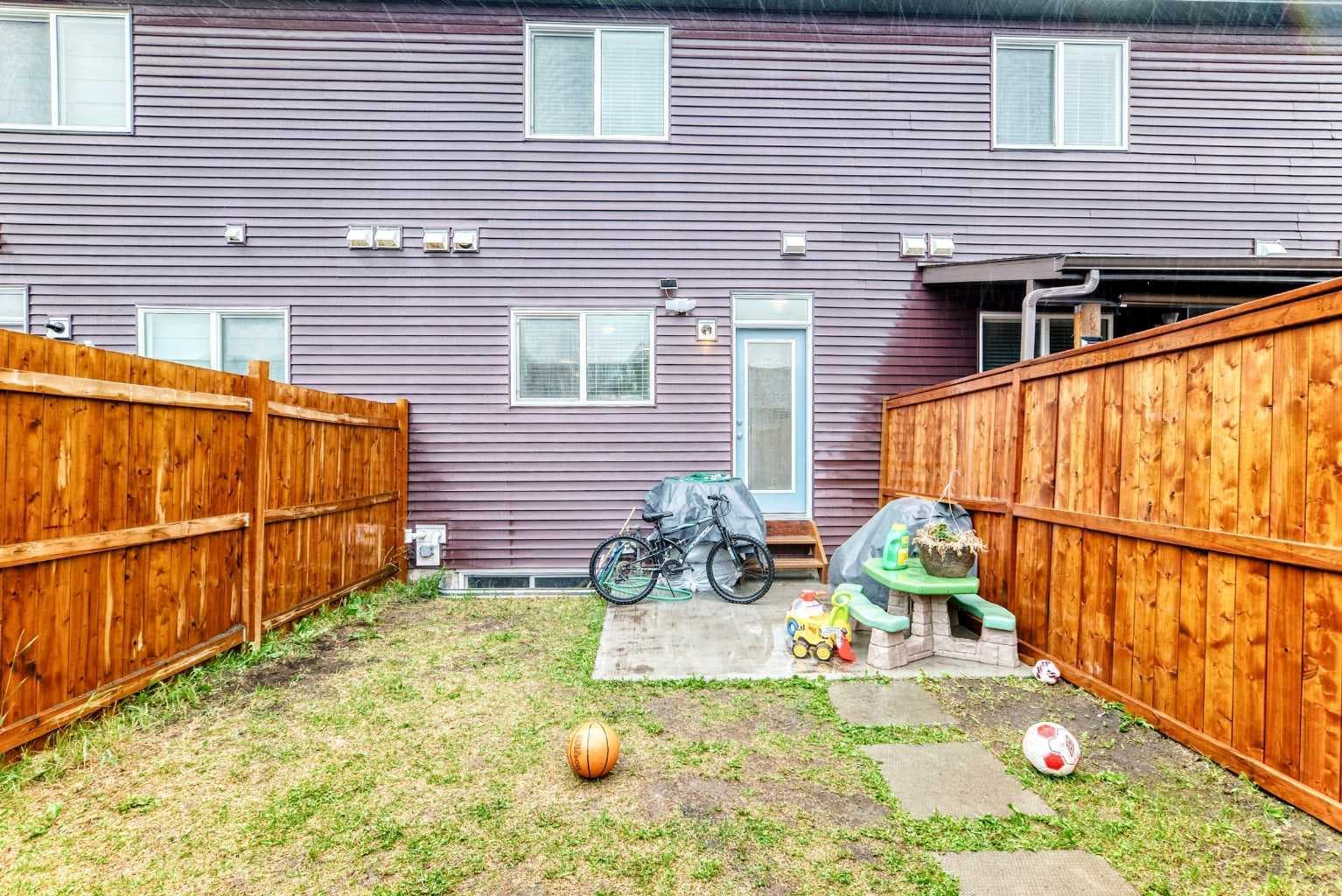 112 Carrington Boulevard NW