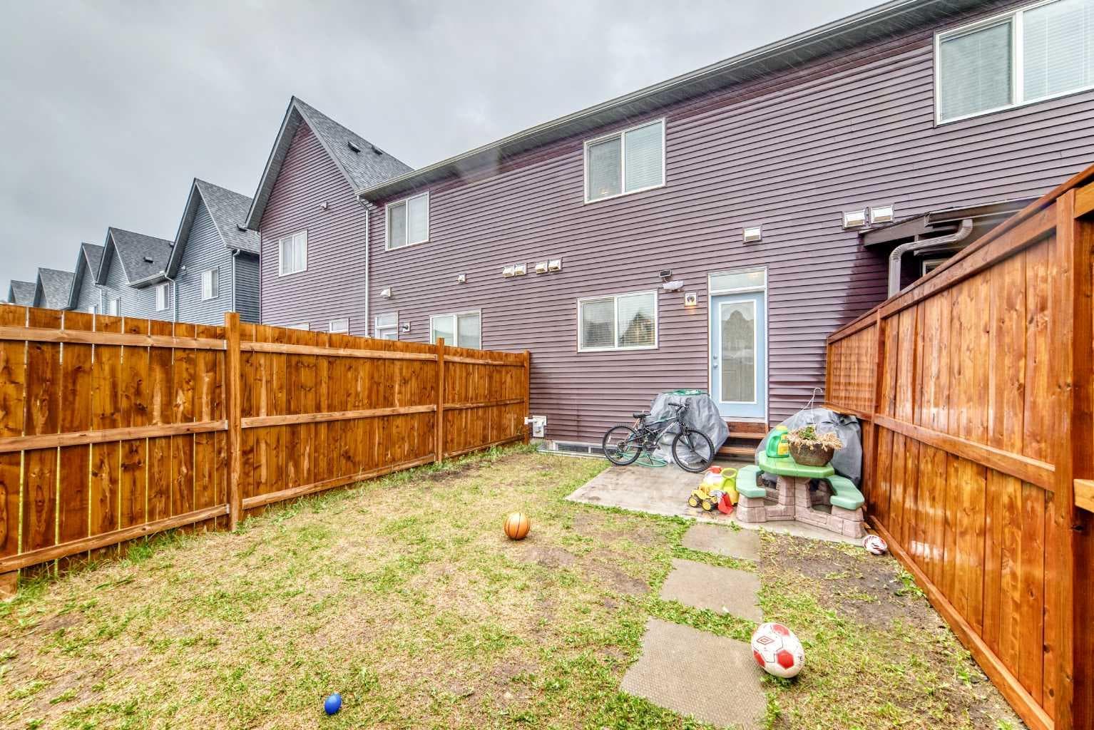 112 Carrington Boulevard NW