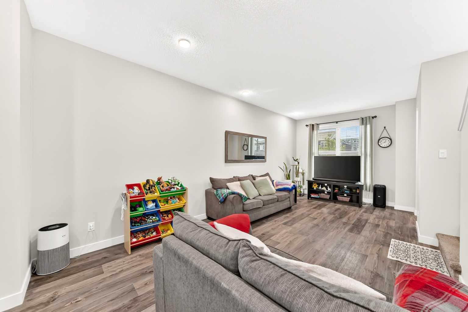 112 Carrington Boulevard NW