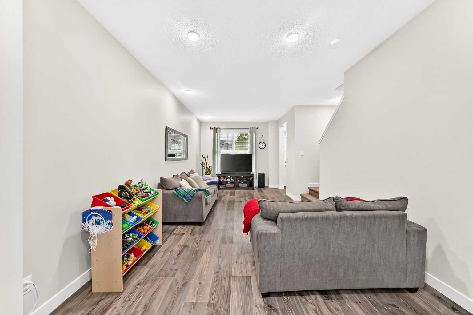 112 Carrington Boulevard NW