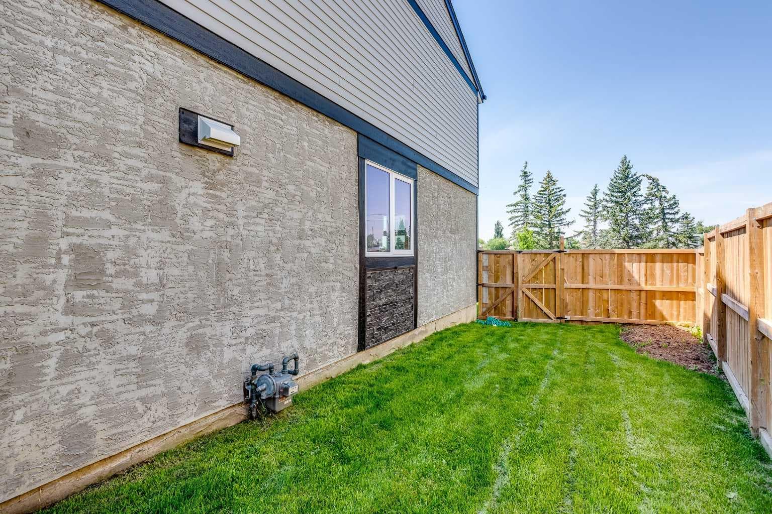 68 Abergale Way NE