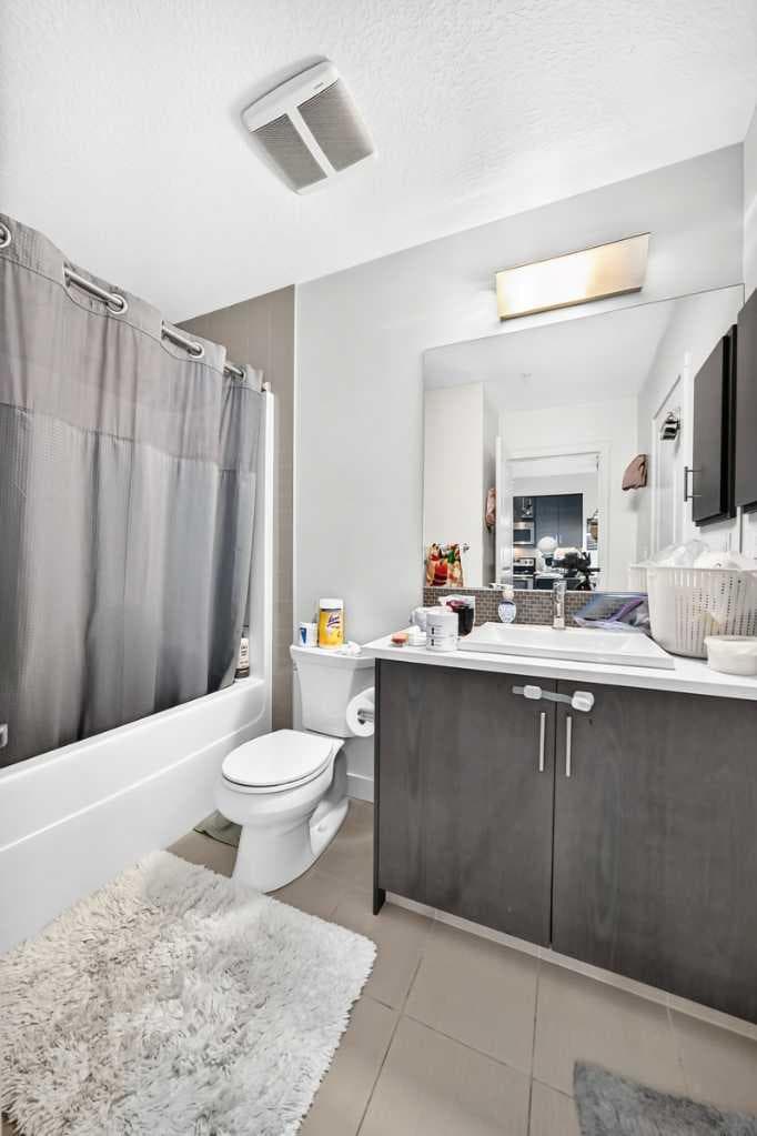 231, 25 Auburn Meadows Avenue SE