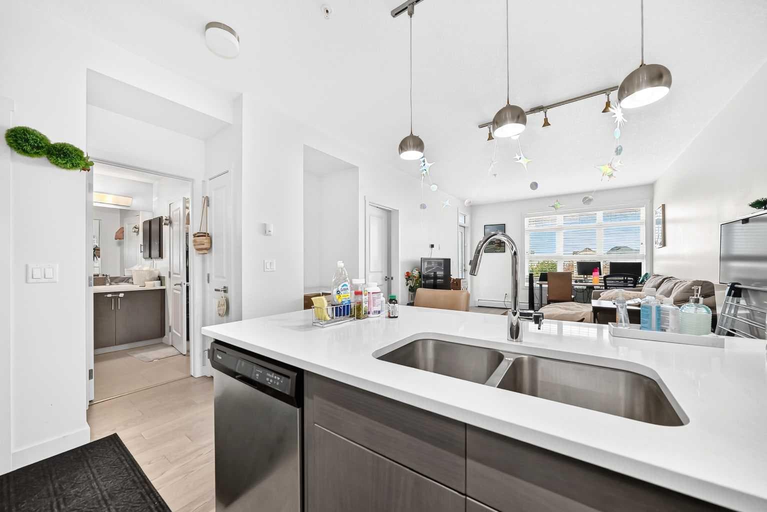 231, 25 Auburn Meadows Avenue SE