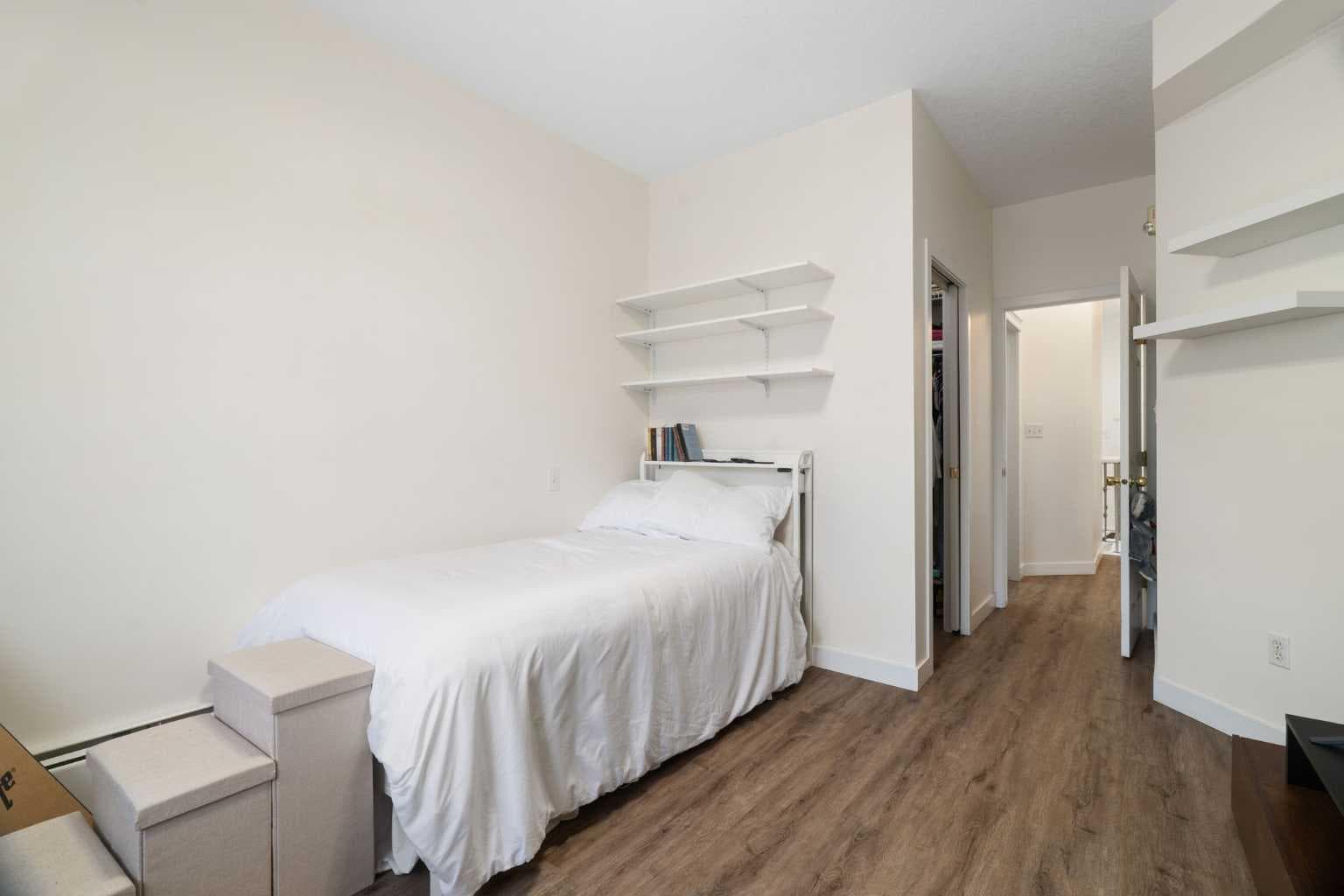 103, 2422 Erlton Street SW