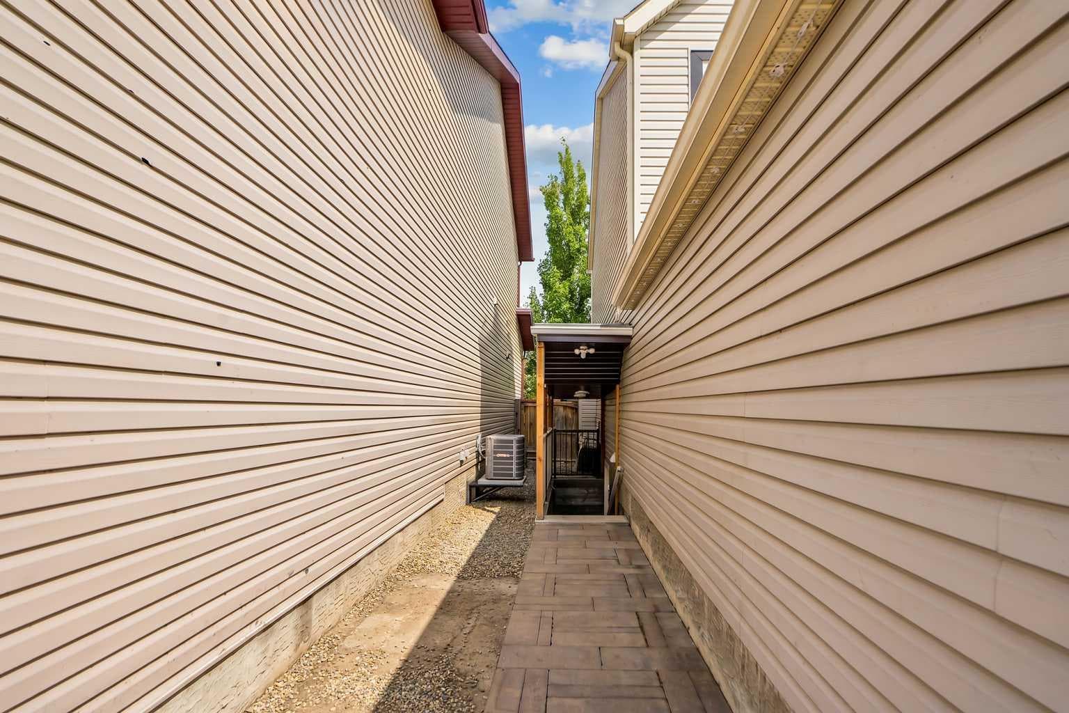 91 Copperstone Gate SE