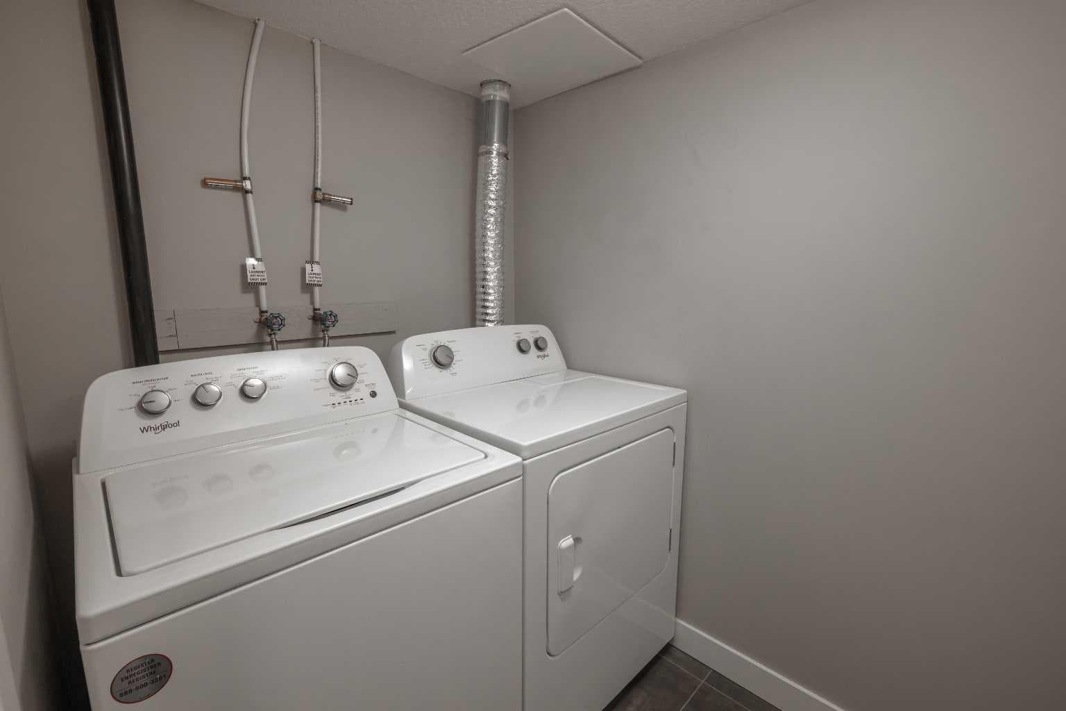 156 Livingston Common NE