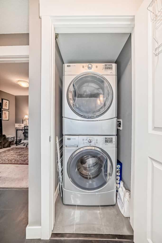 2101, 240 Skyview Ranch Road NE