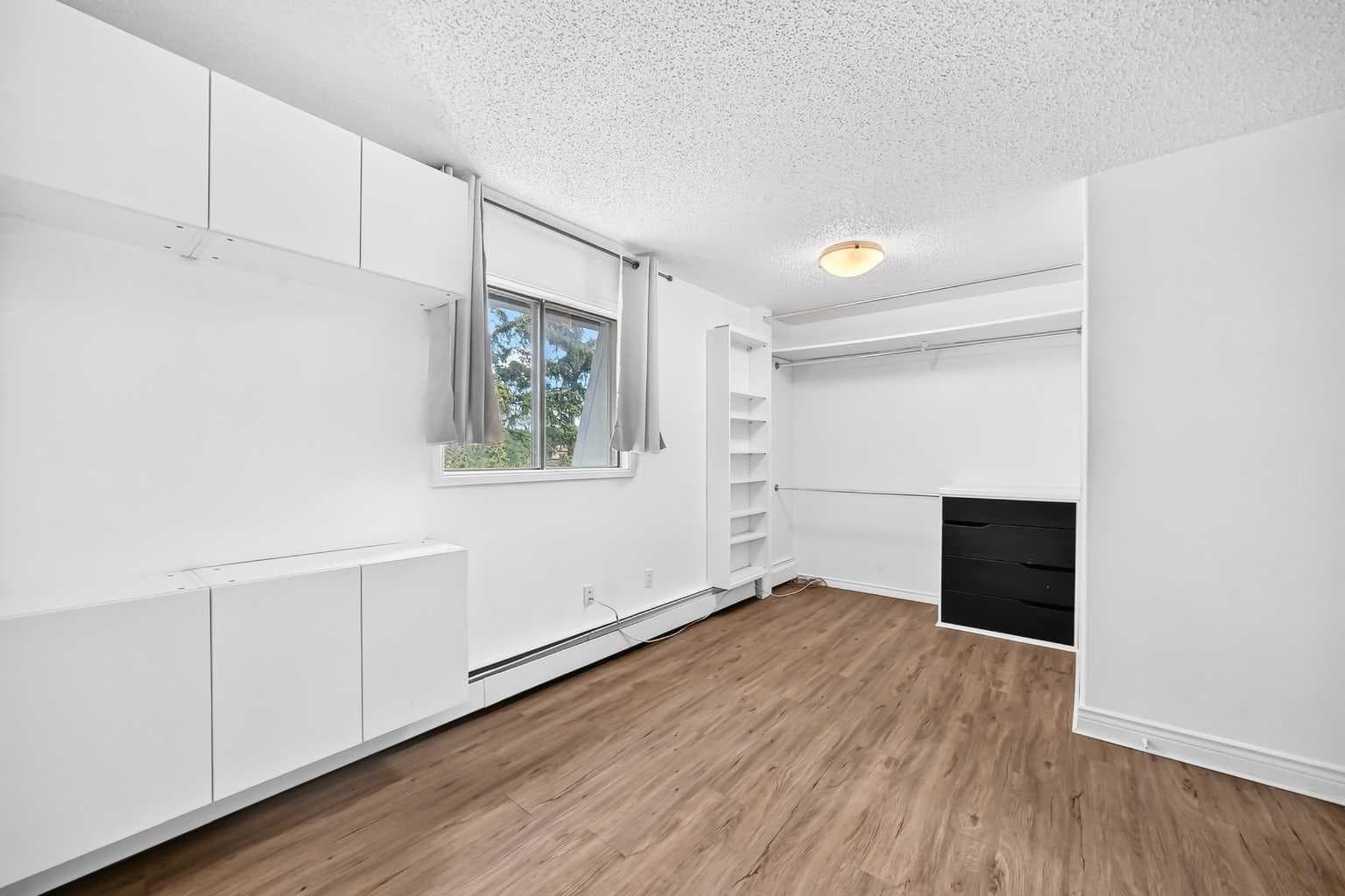 2303, 3115 51 Street SW