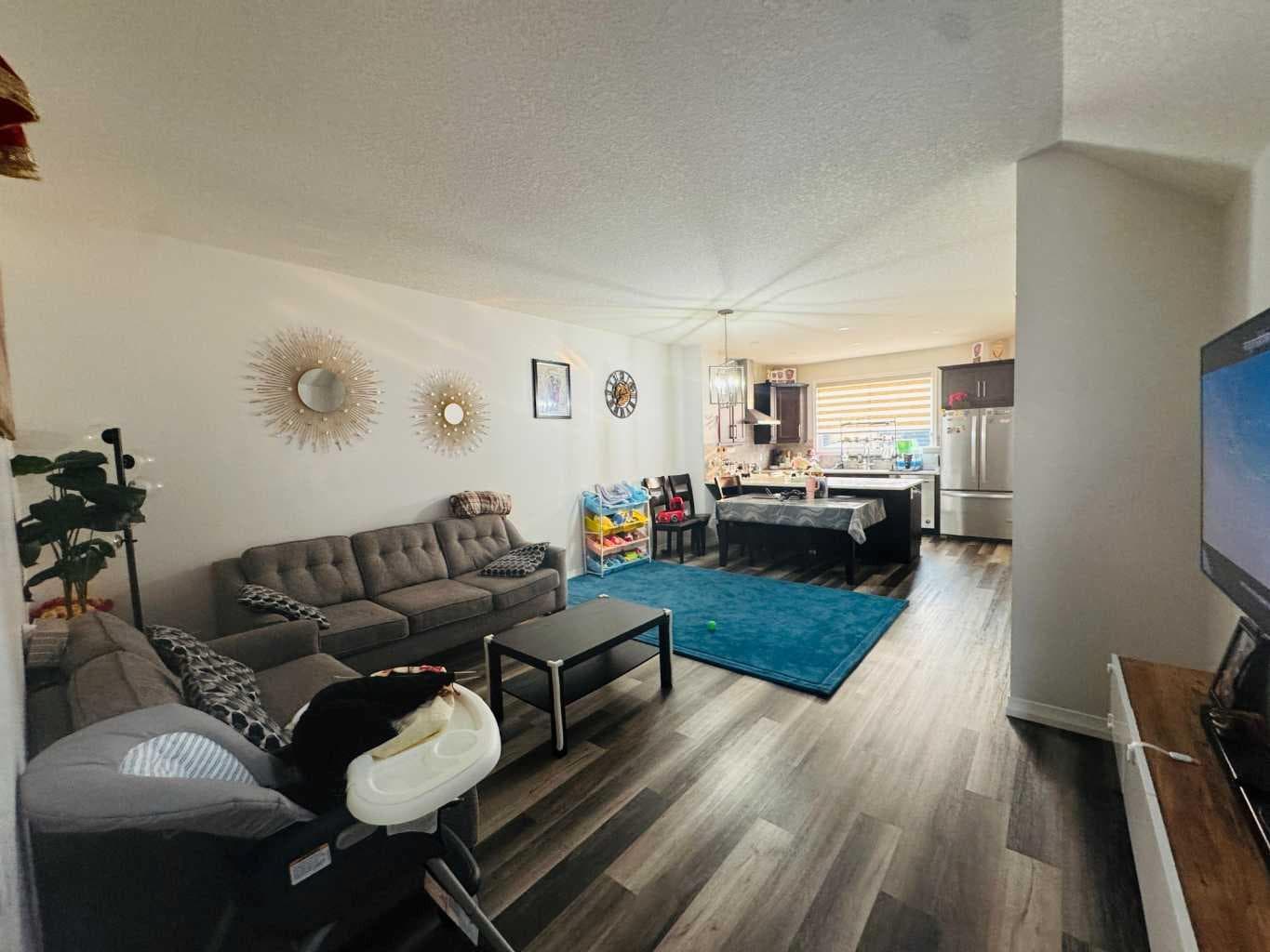 55 Corner Meadows Villas NE