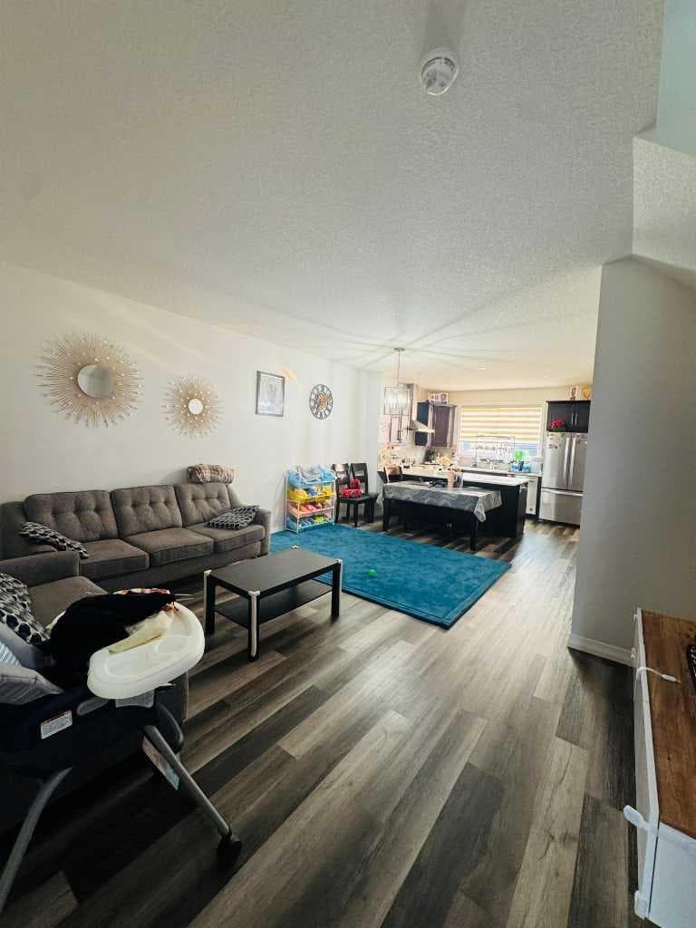 55 Corner Meadows Villas NE