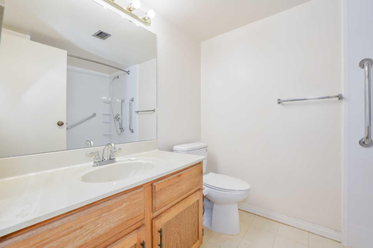 208, 80 Point Mckay Crescent NW