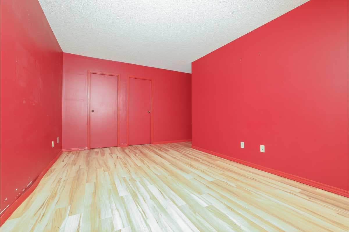208, 80 Point Mckay Crescent NW