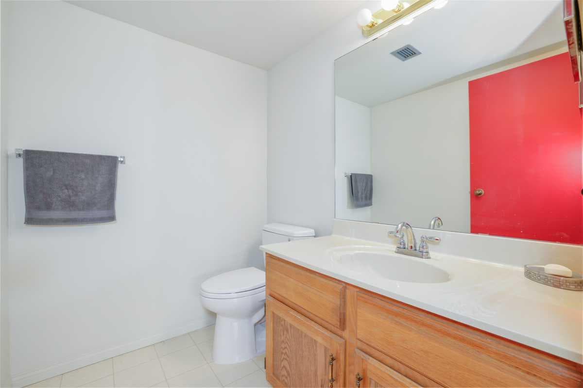 208, 80 Point Mckay Crescent NW