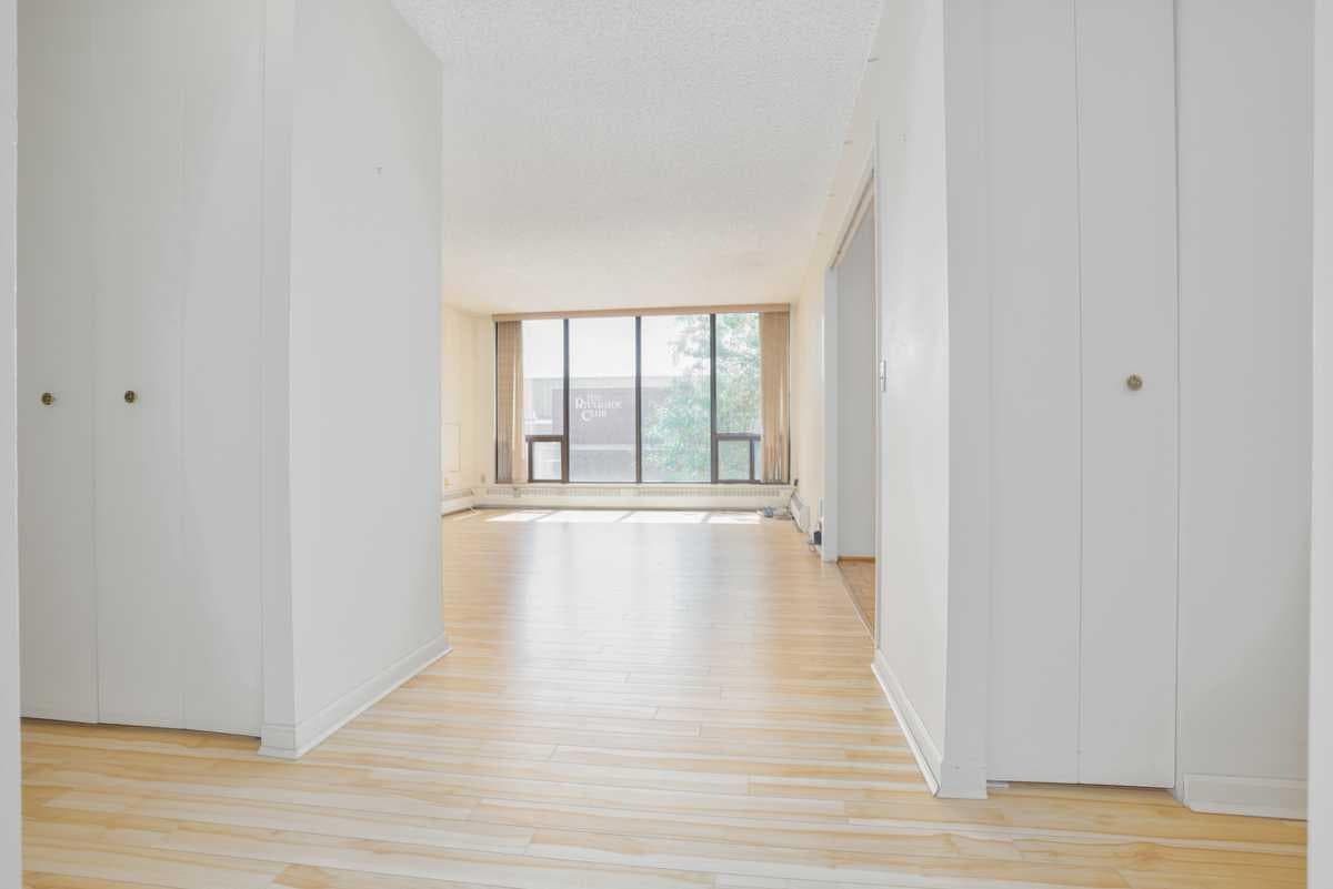 208, 80 Point Mckay Crescent NW