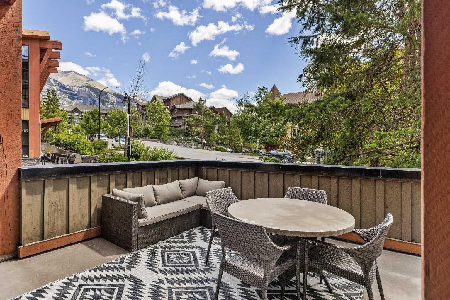 103, 191 Kananaskis Way 
