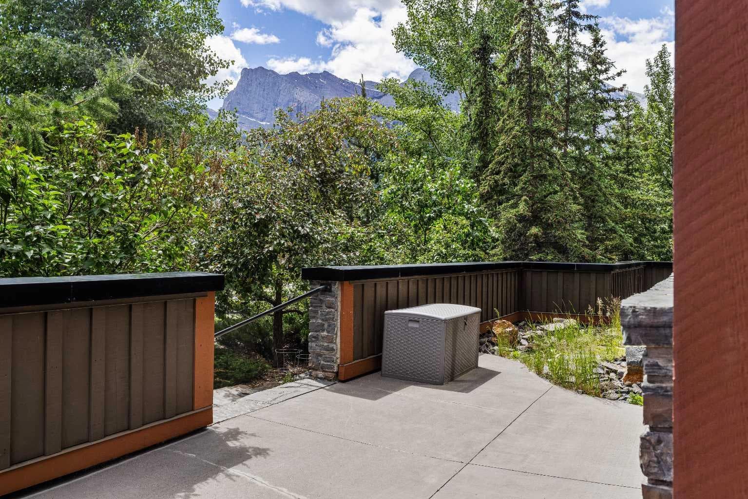 103, 191 Kananaskis Way 