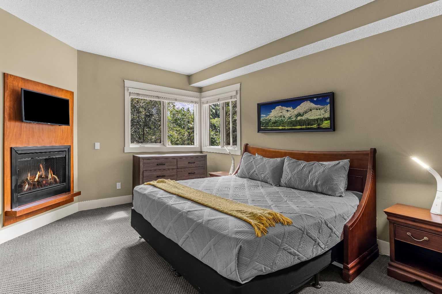 103, 191 Kananaskis Way 