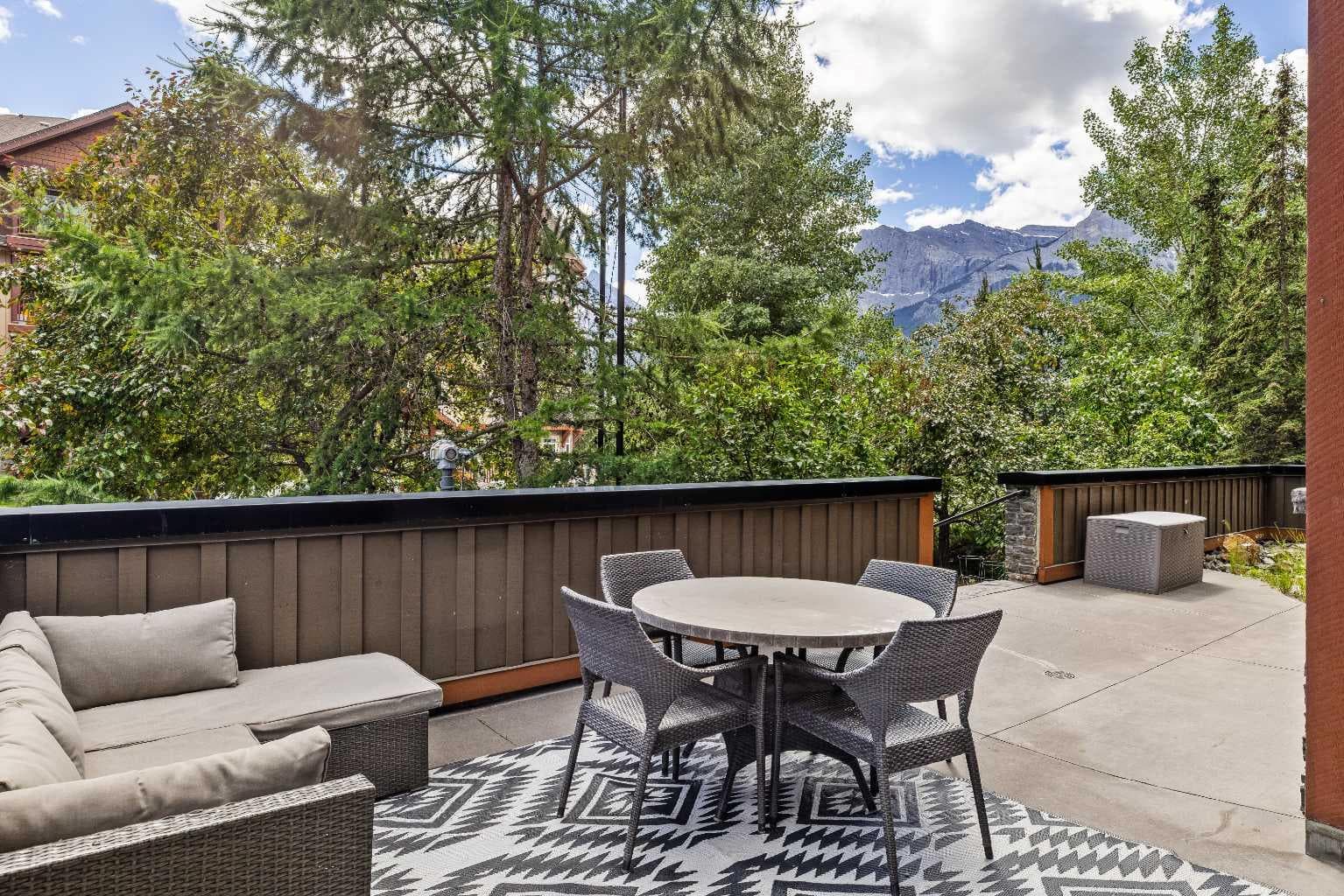 103, 191 Kananaskis Way 