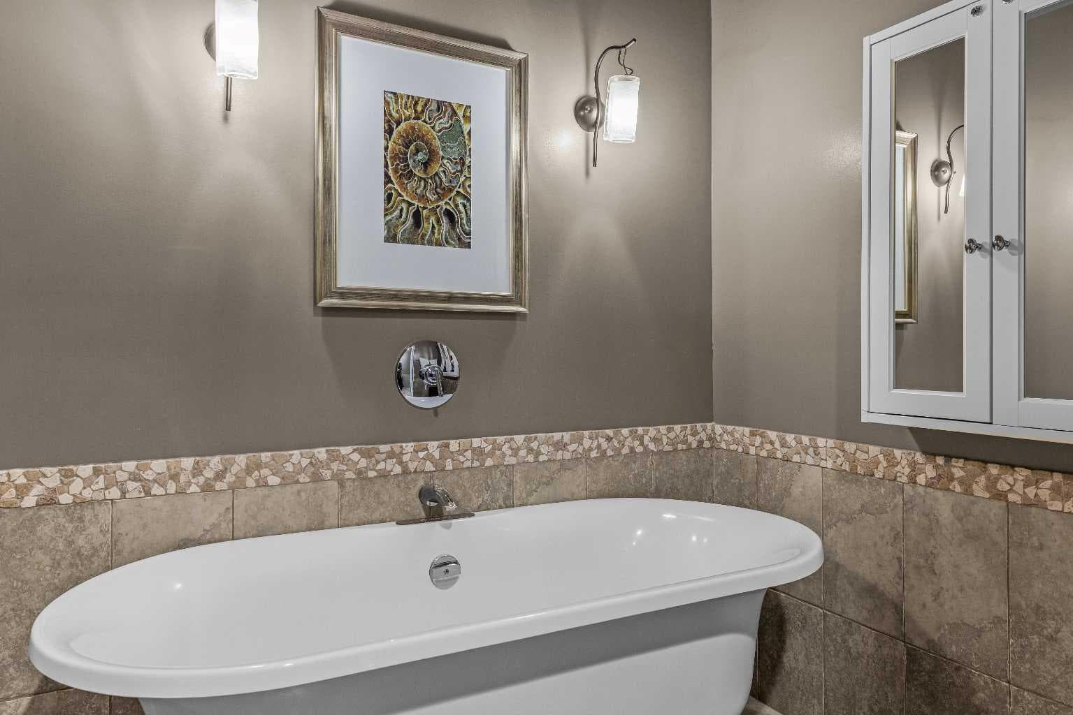 103, 191 Kananaskis Way 