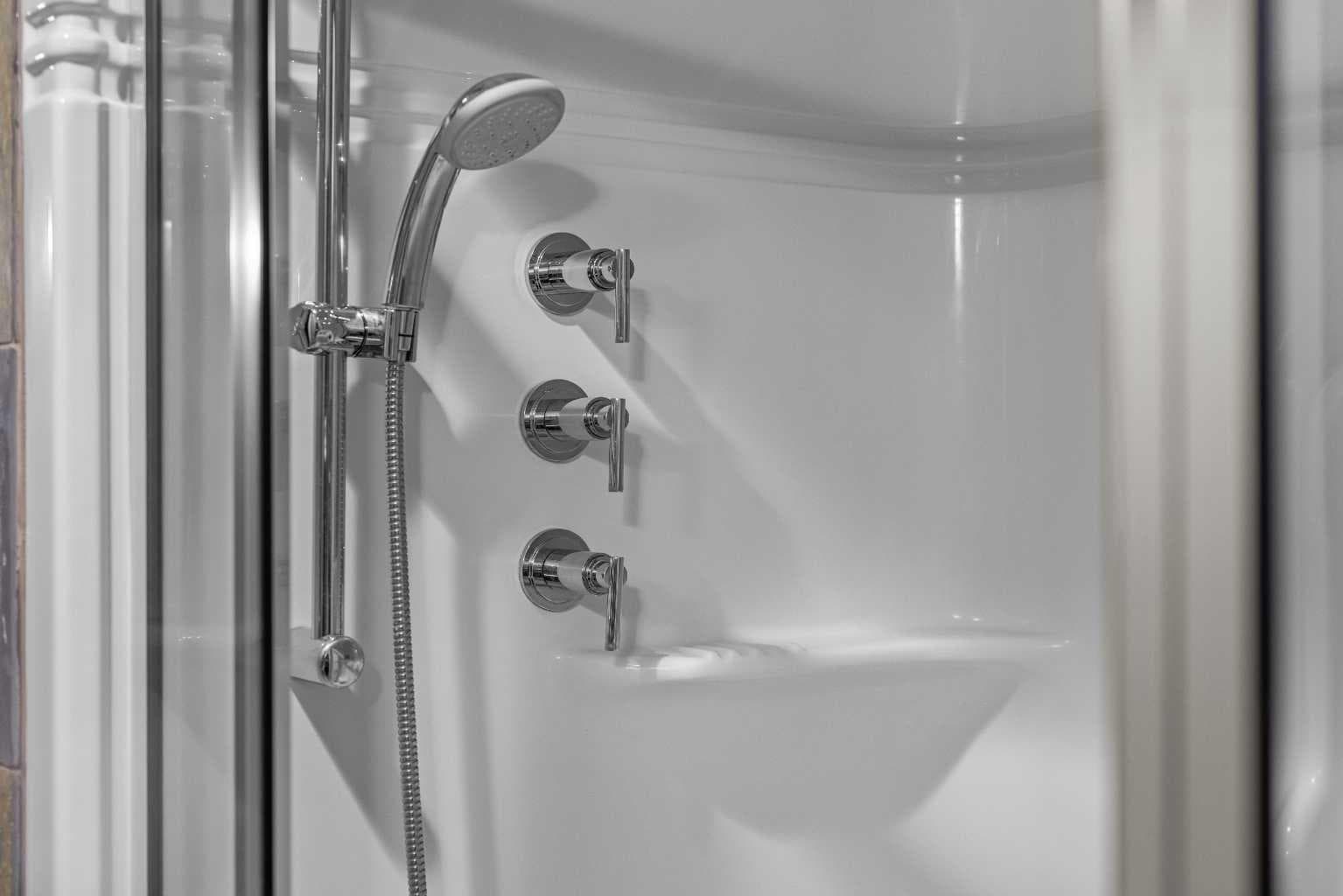 103, 191 Kananaskis Way 