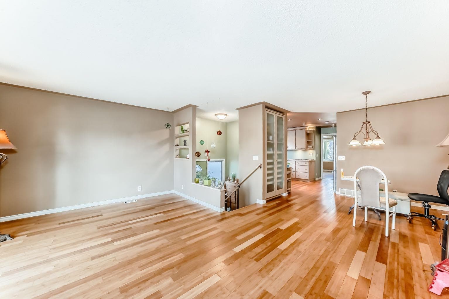 274 Templeview Way NE