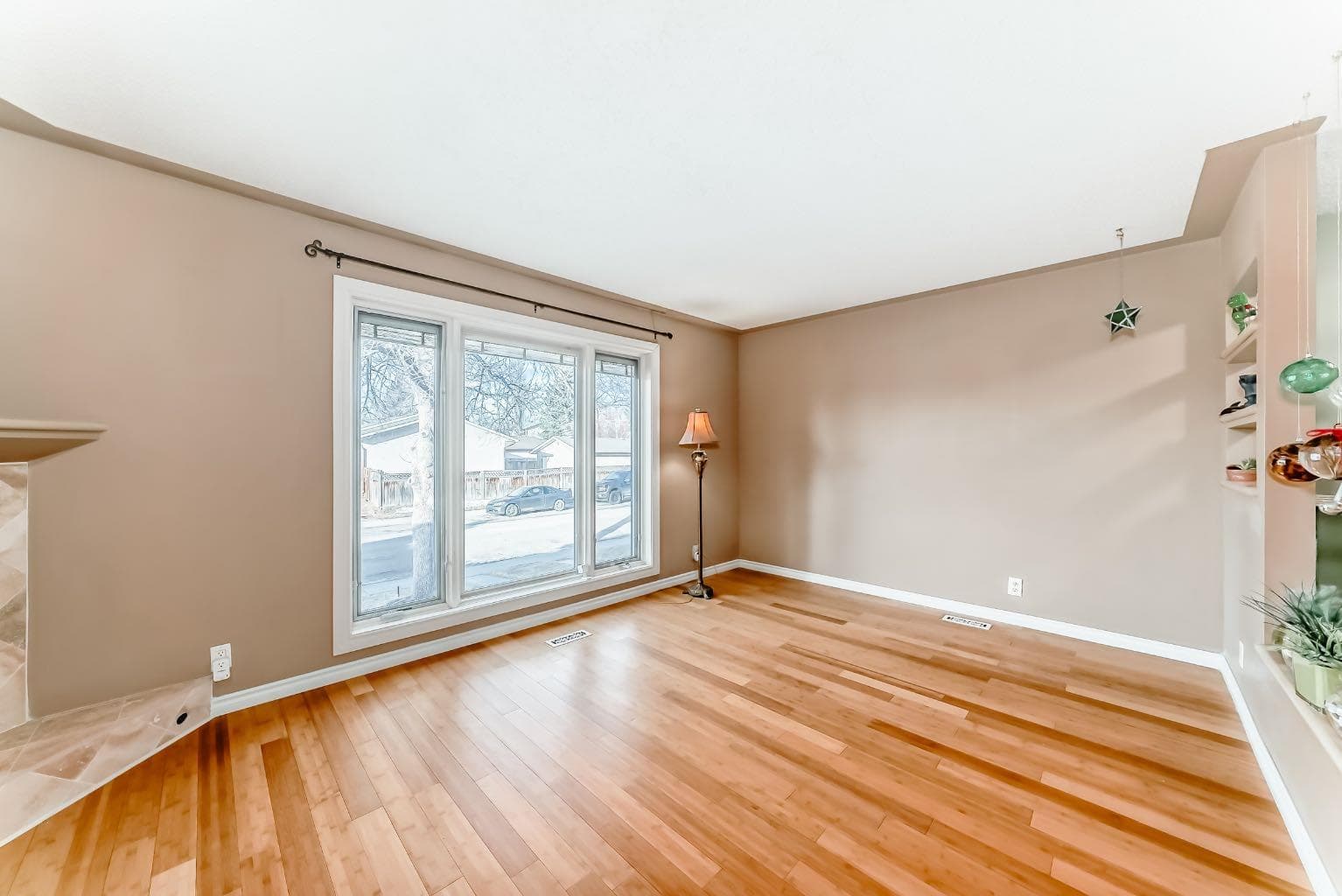 274 Templeview Way NE