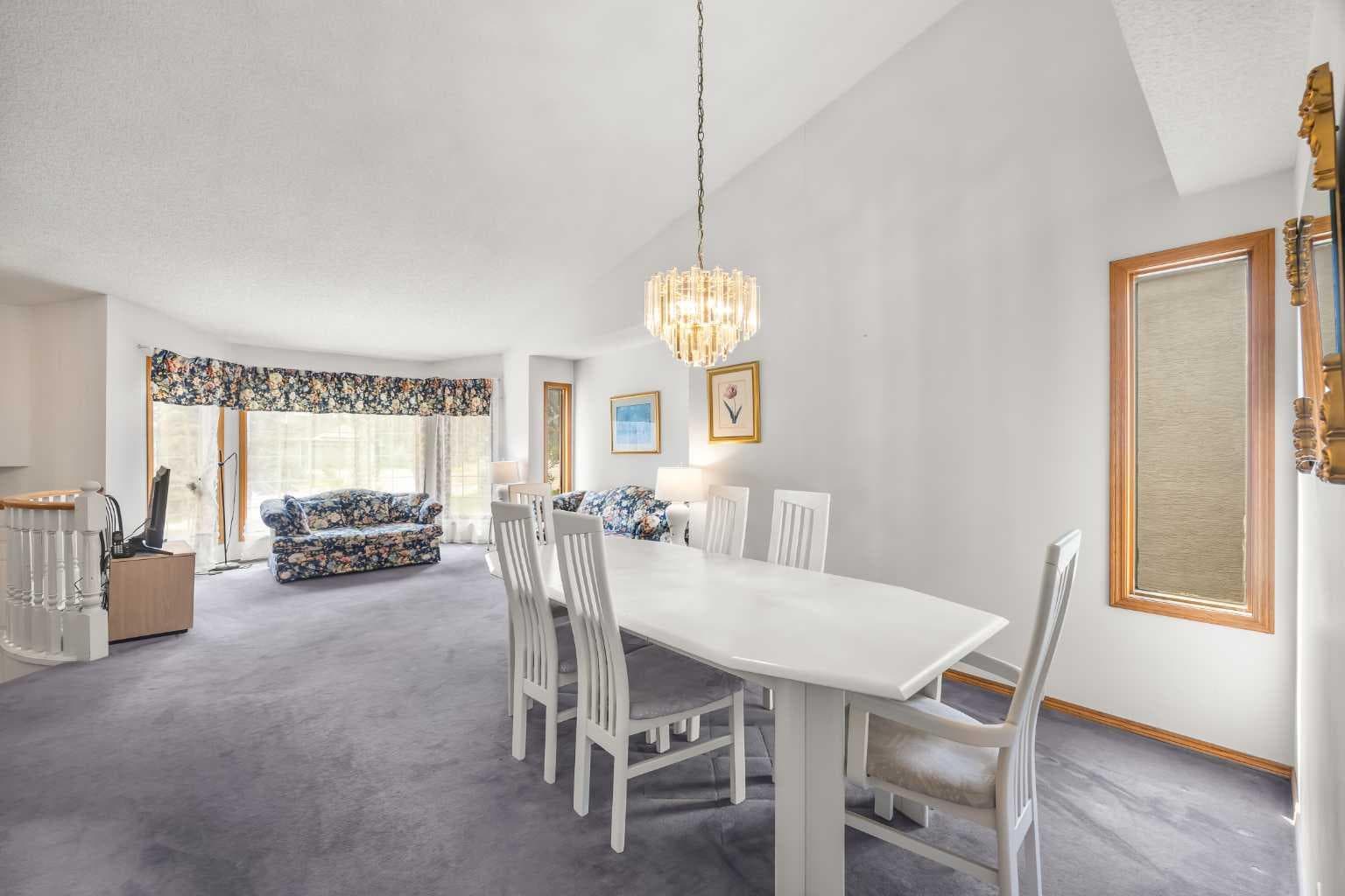 28 Harvest Oak Drive NE