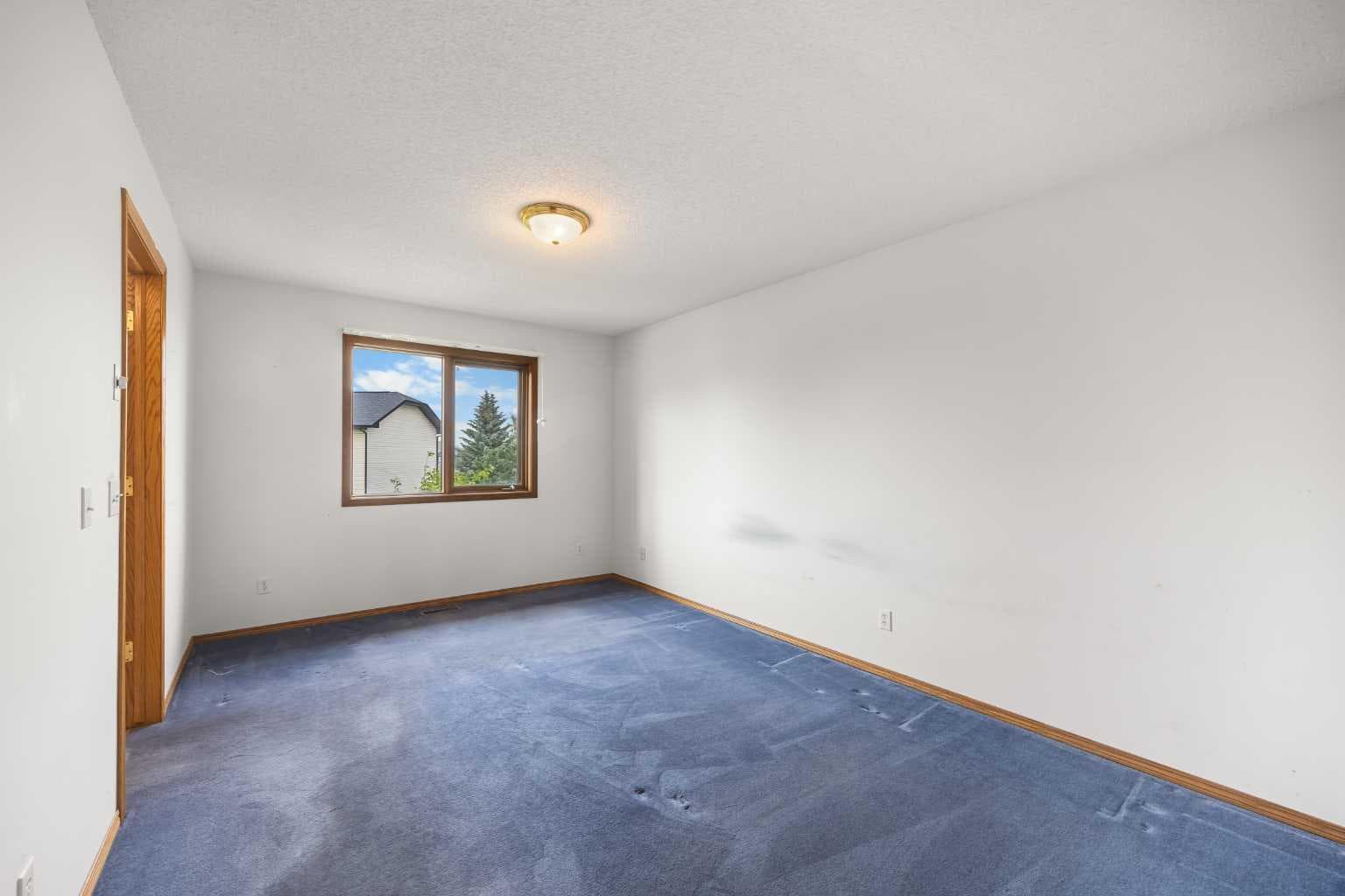 28 Harvest Oak Drive NE
