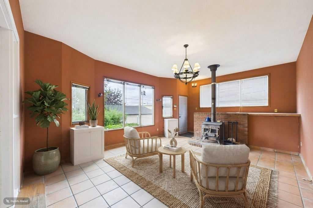28 Franklin Drive SE