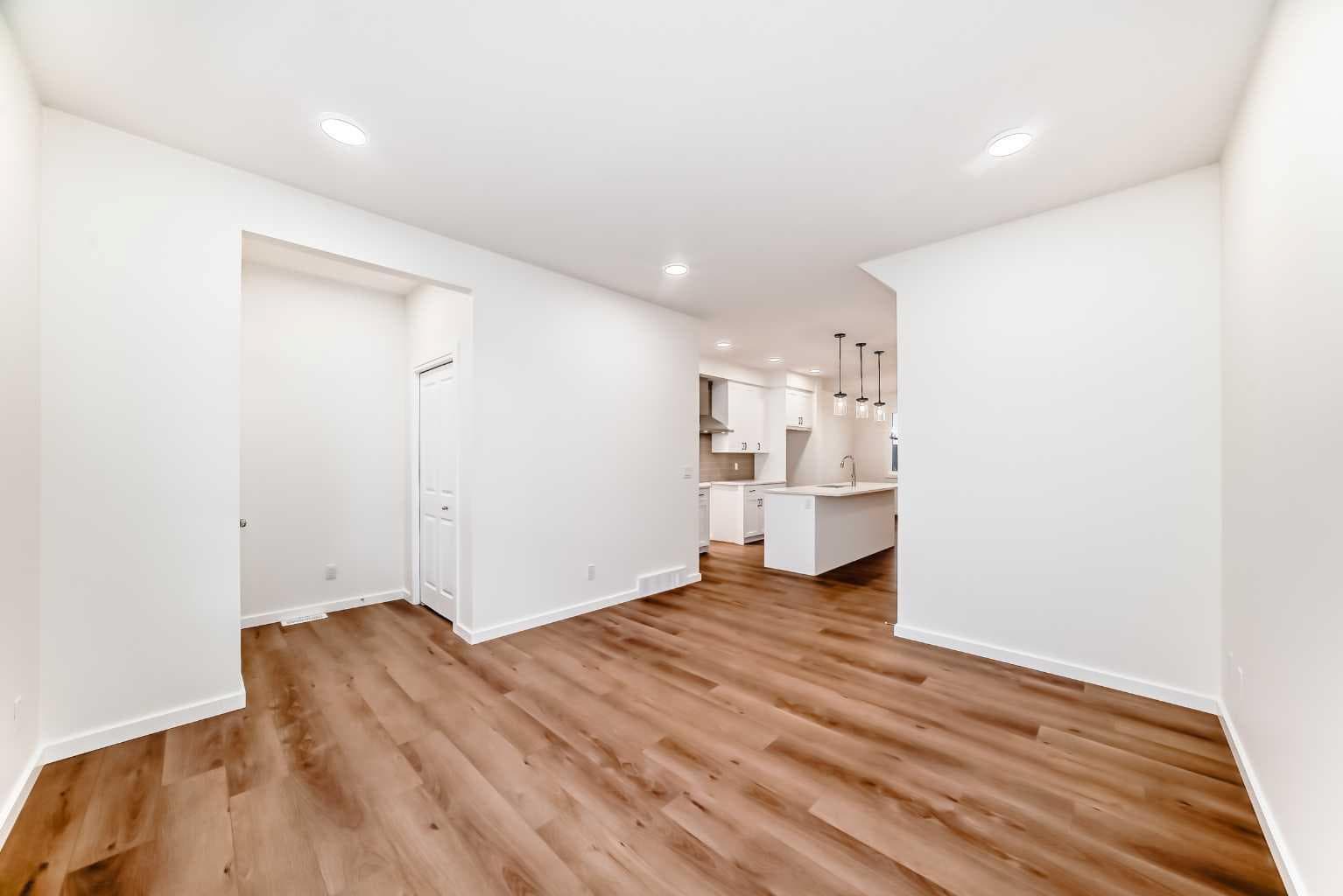 12 Savanna Place NE