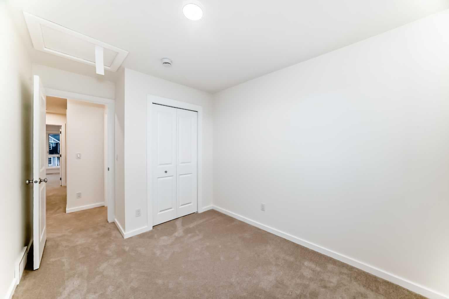 12 Savanna Place NE