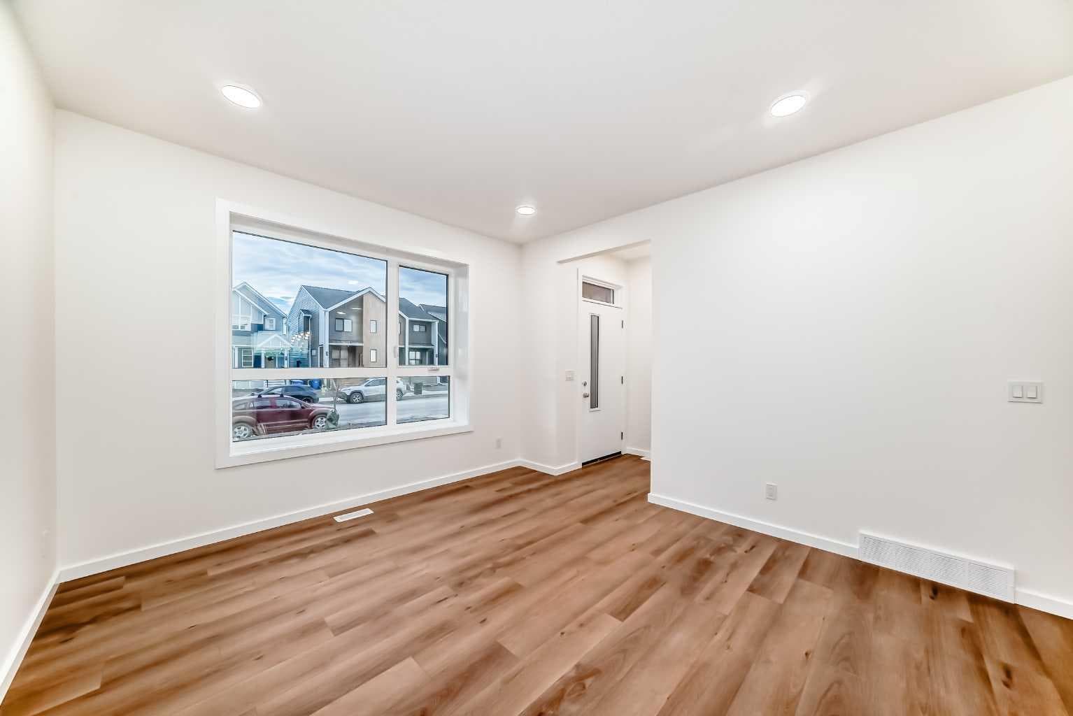 12 Savanna Place NE