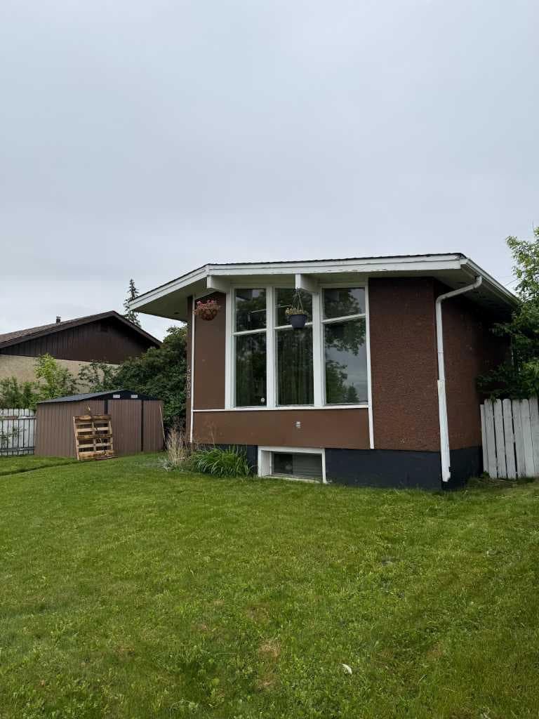 4603 Edmonton Trail NE