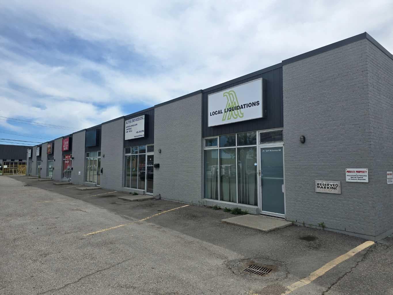 1247 36 Avenue NE