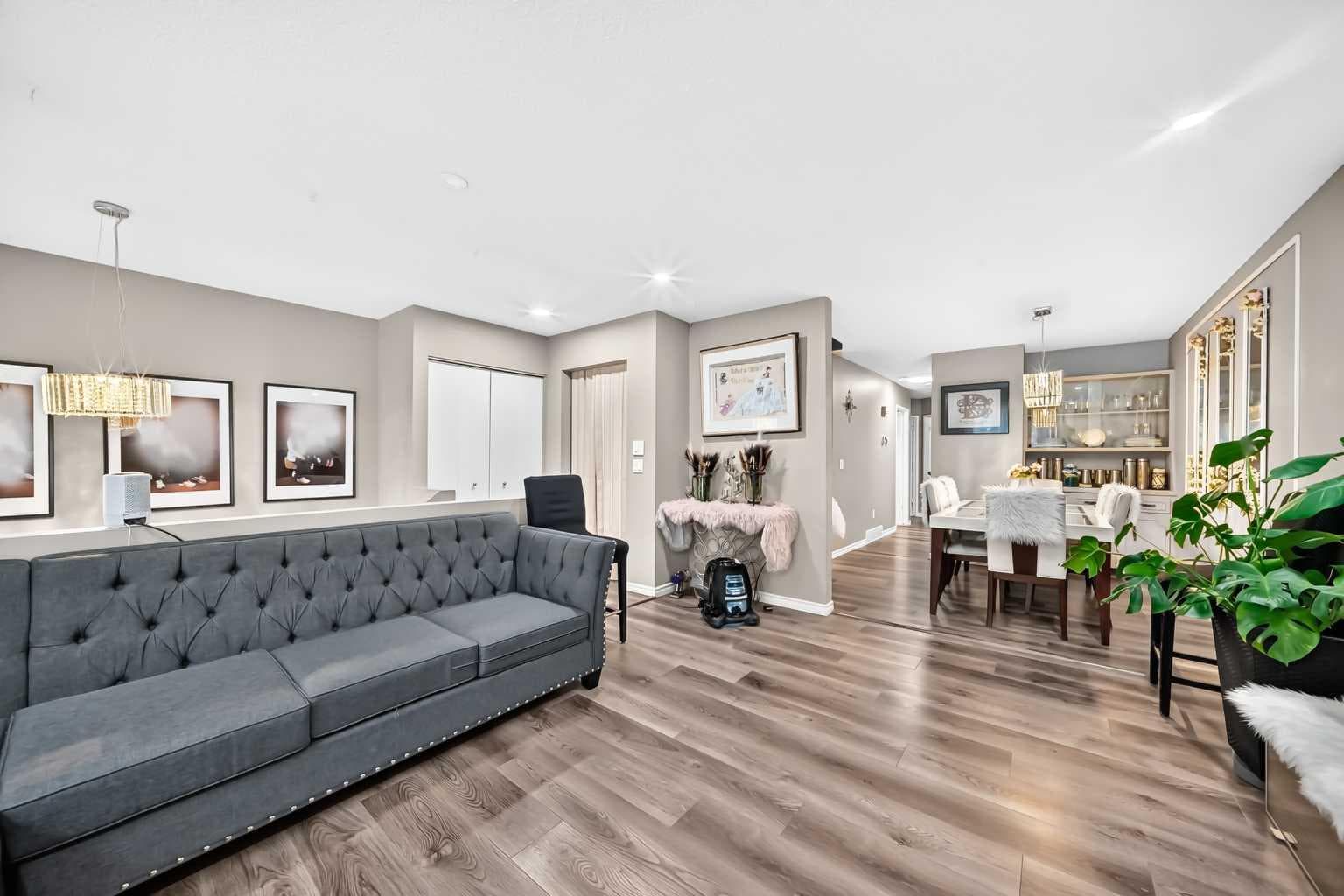 553 Macewan Drive NW