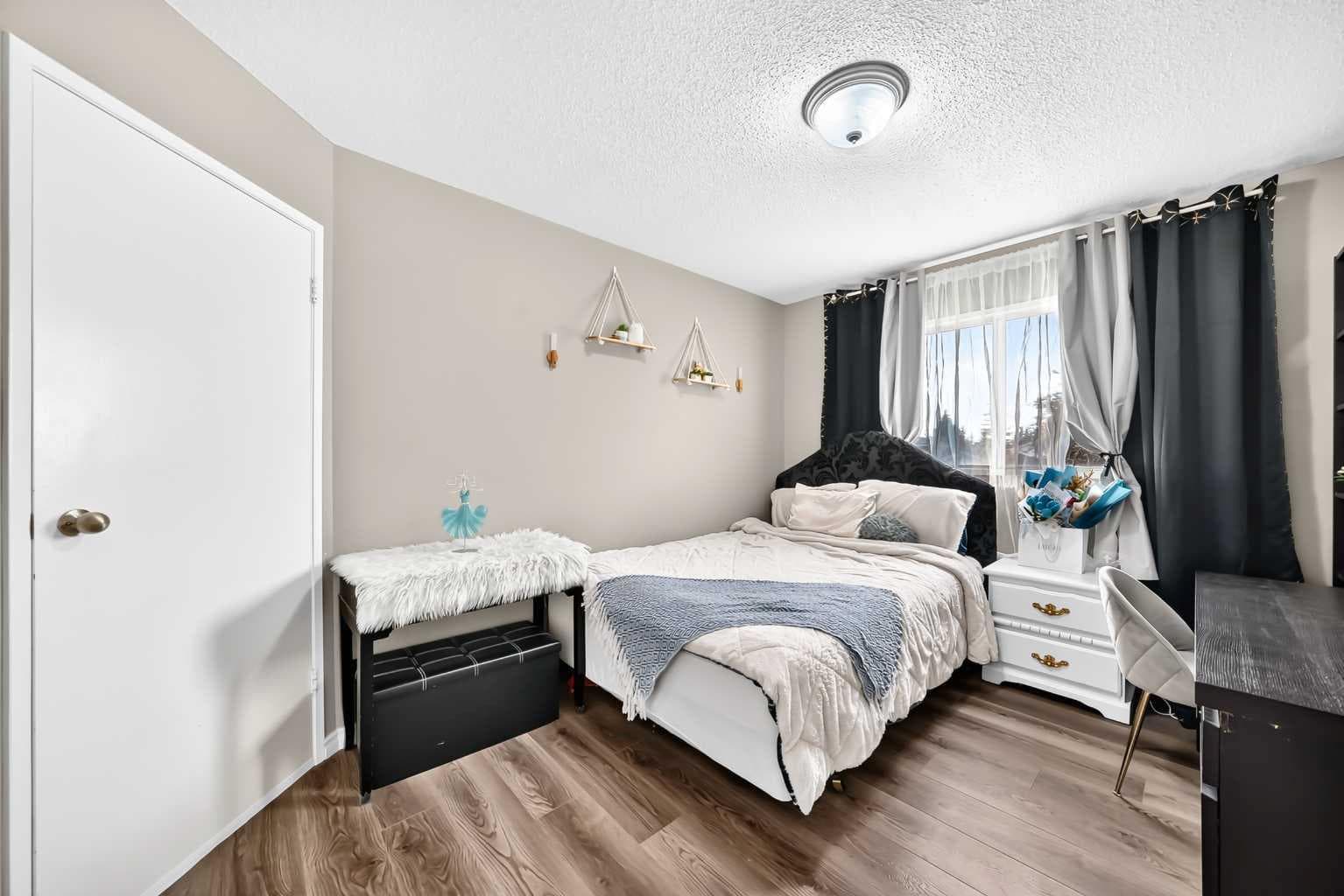 553 Macewan Drive NW
