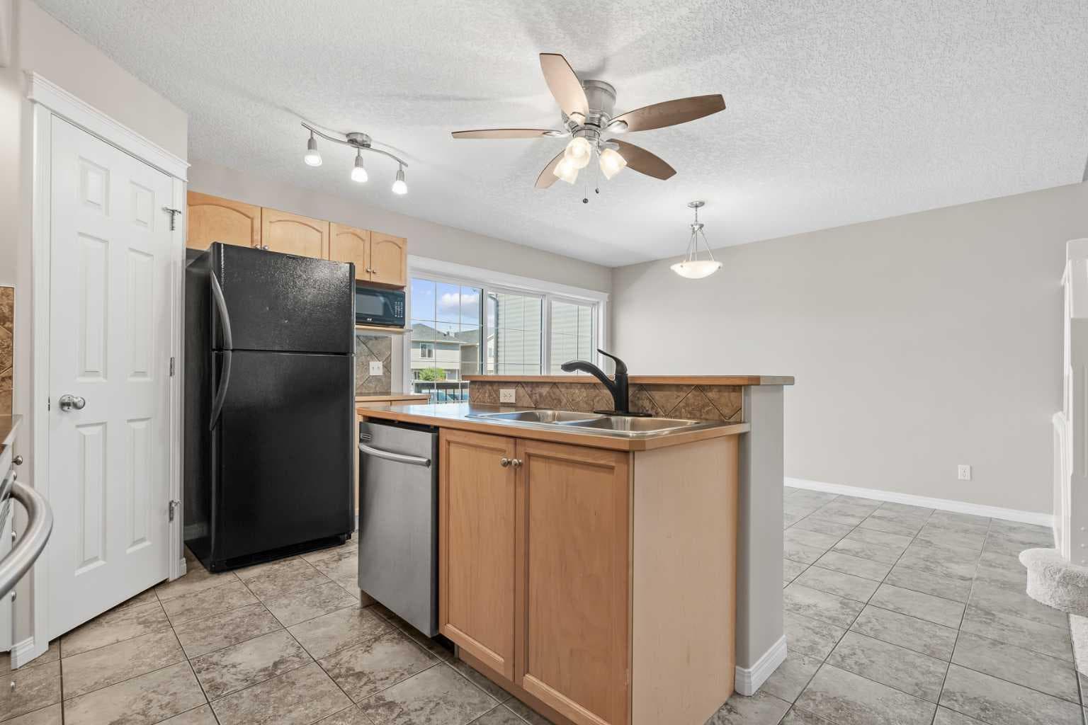 28 Saddlebrook Gardens NE