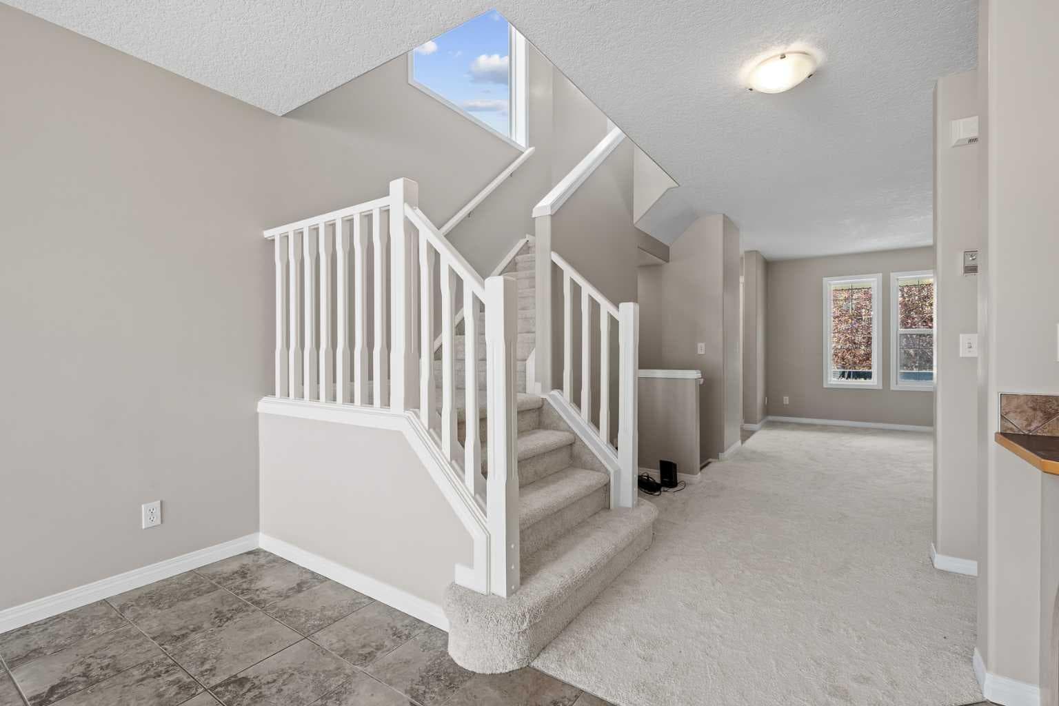 28 Saddlebrook Gardens NE