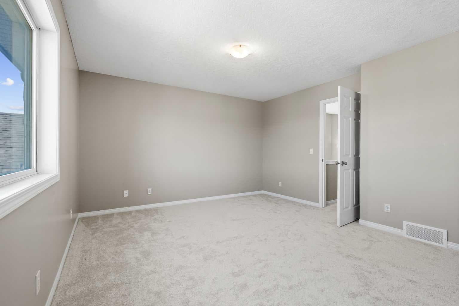 28 Saddlebrook Gardens NE