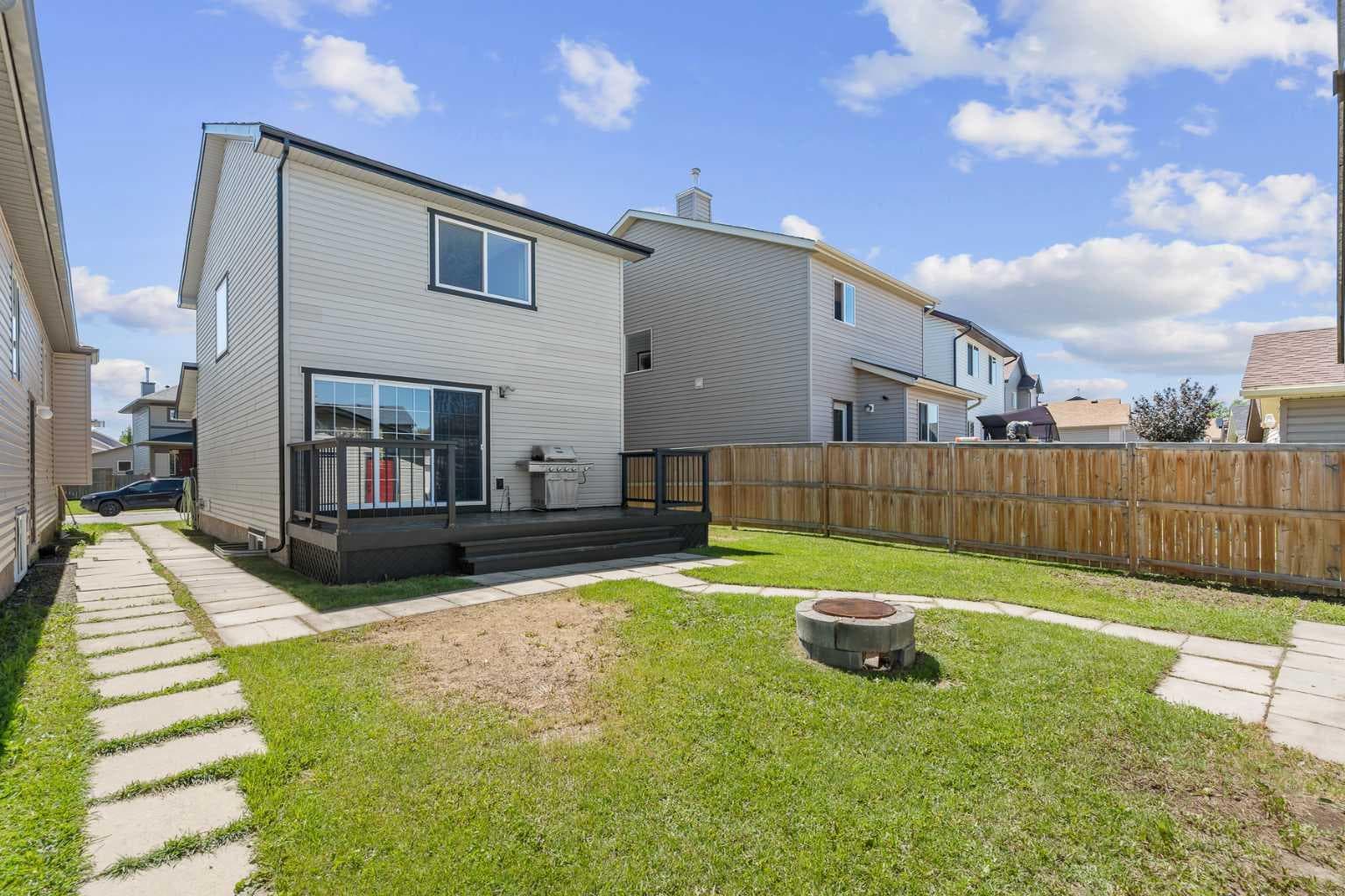 28 Saddlebrook Gardens NE