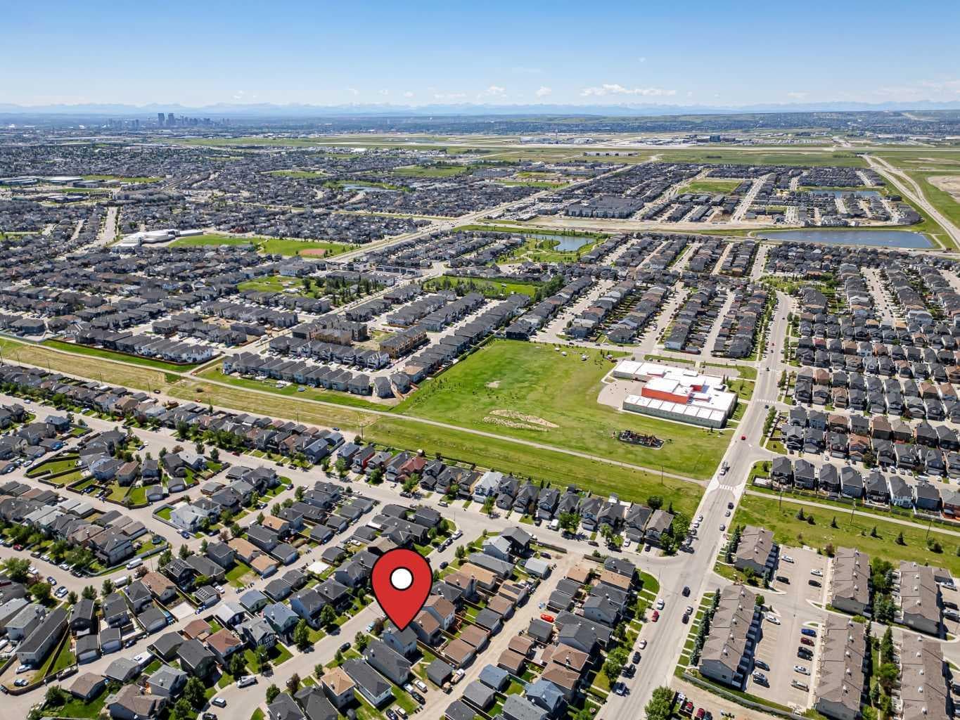 28 Saddlebrook Gardens NE