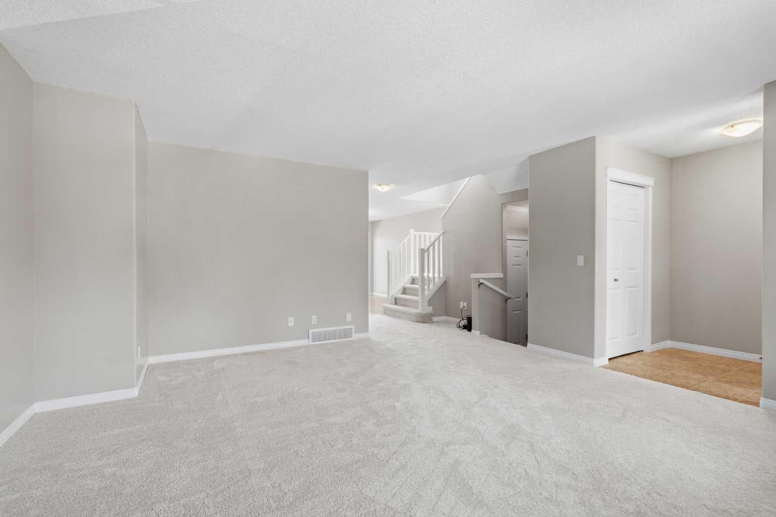 28 Saddlebrook Gardens NE
