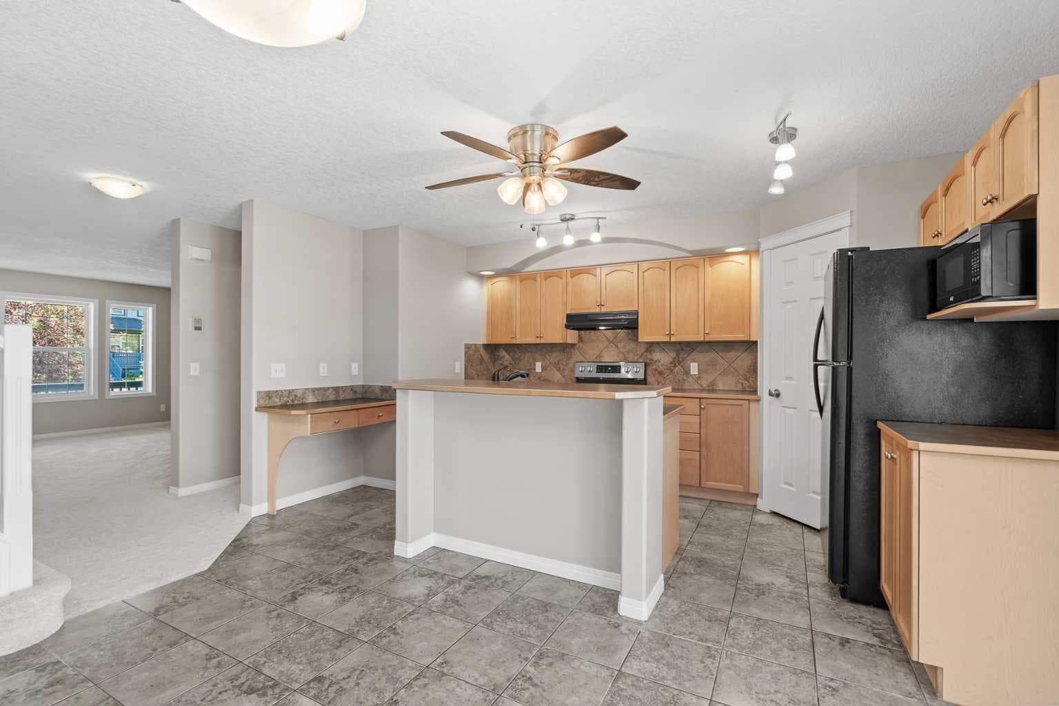 28 Saddlebrook Gardens NE