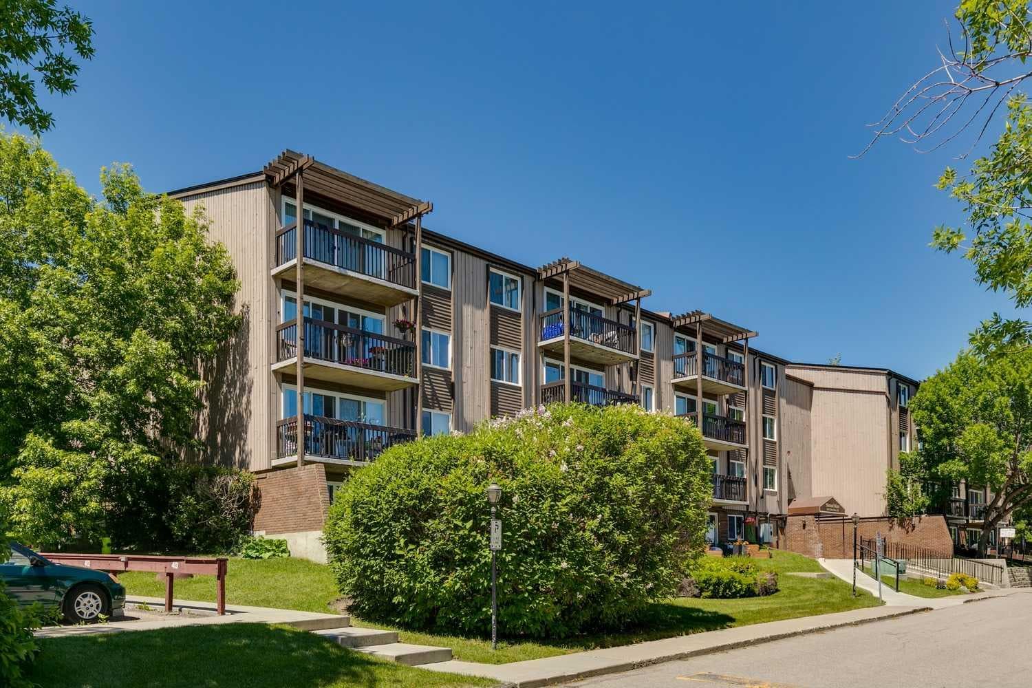482, 8948 Elbow Drive SW