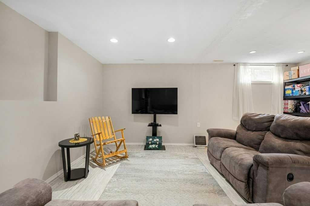 1204, 720 Willowbrook Road NW